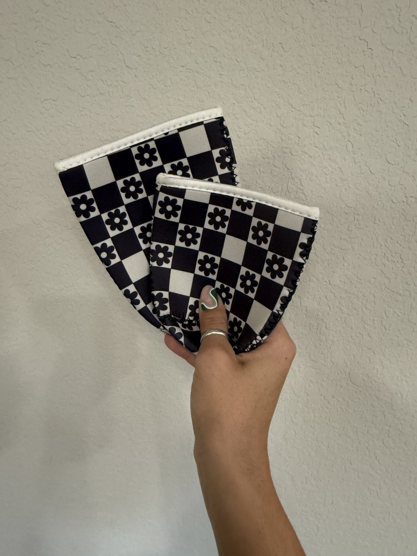 Black Checkered Floral Drink Sleeve